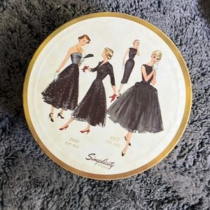 Simplicity vintage Box